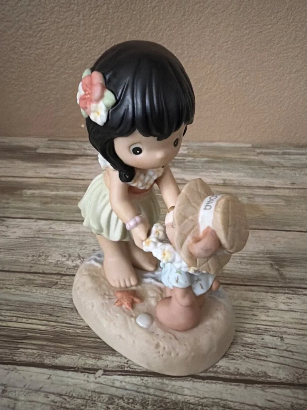 Precious Moments 2001 In Paradise 101549 + Aloha Bear Ornament 101550 Set